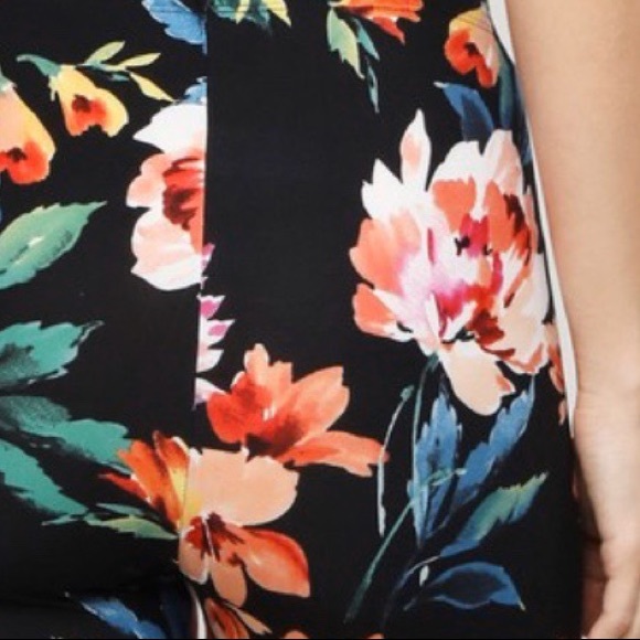 Last Pair! Floral Print Leggings! - Picture 5 of 5